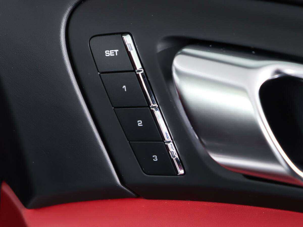 Купить Porsche Cayenne с пробегом. Фото: #14