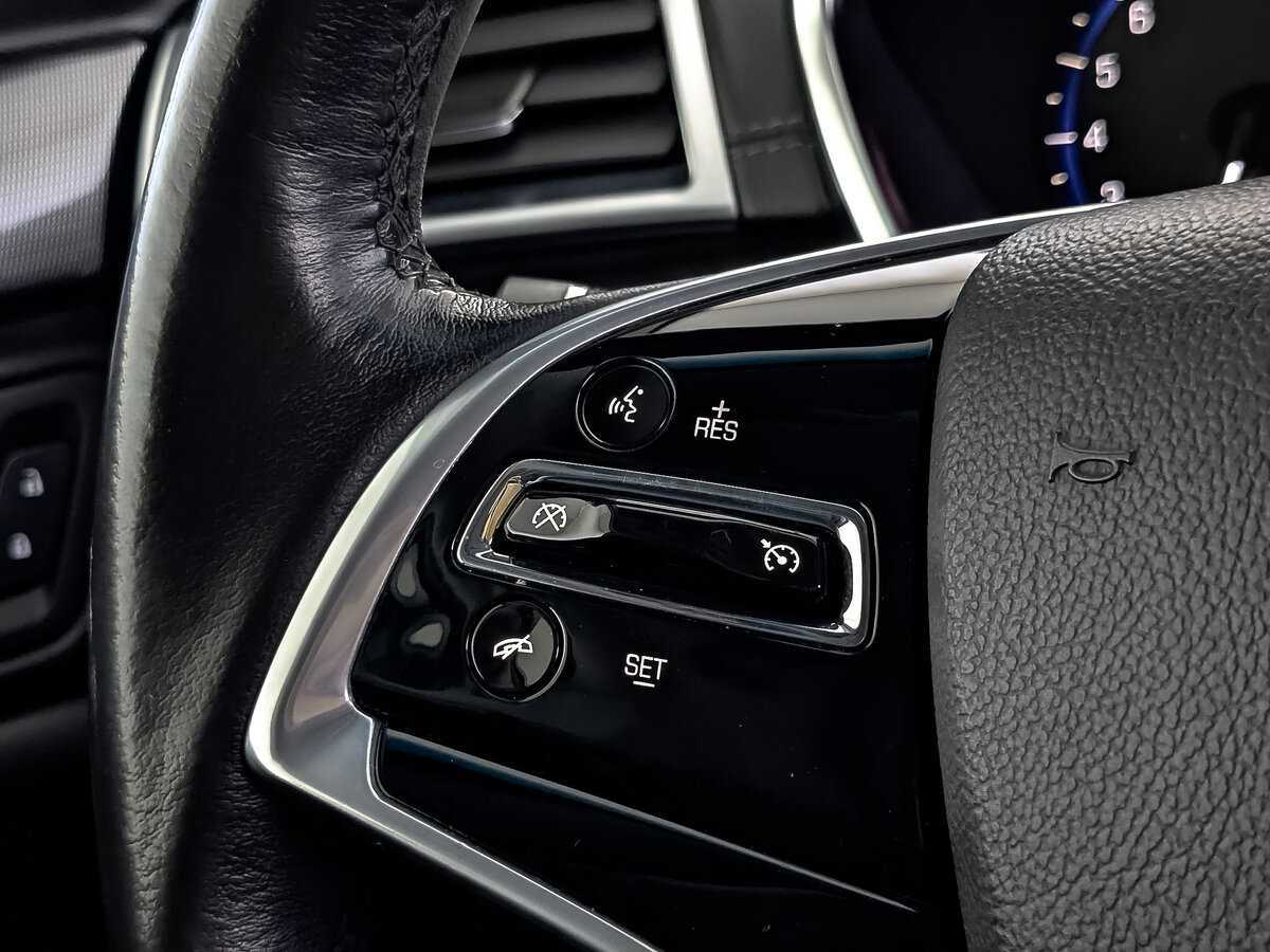 Купить Cadillac SRX с пробегом. Фото: #27