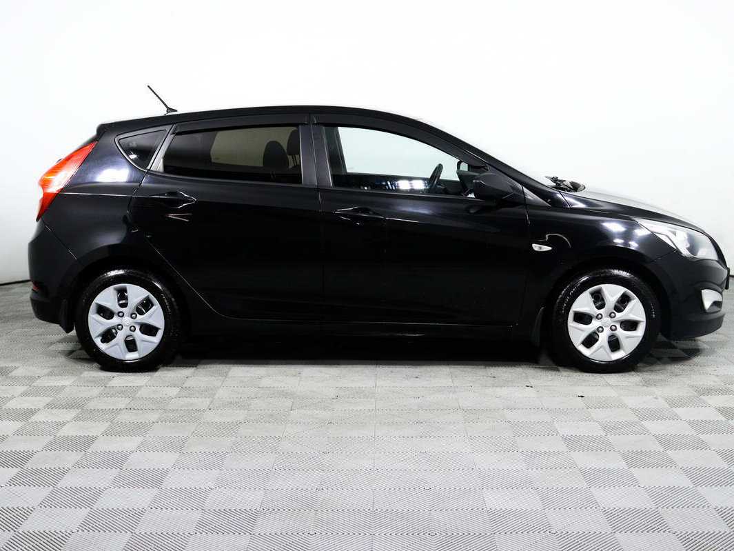Купить Hyundai Solaris с пробегом. Фото: #3