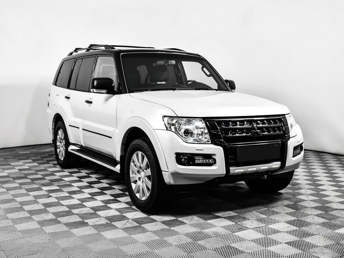 Купить Mitsubishi Pajero с пробегом. Фото: #2