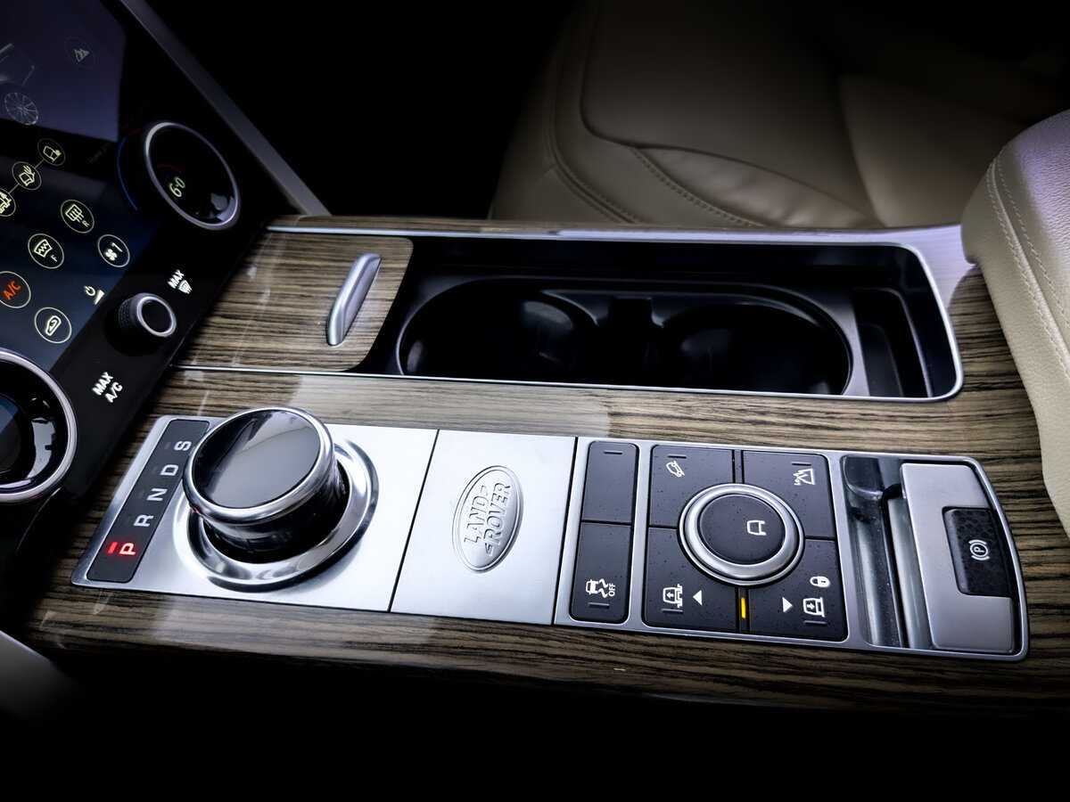Купить Land Rover Range Rover с пробегом. Фото: #24