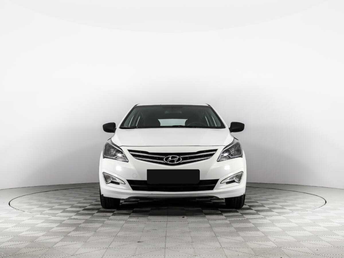 Купить Hyundai Solaris с пробегом. Фото: #1