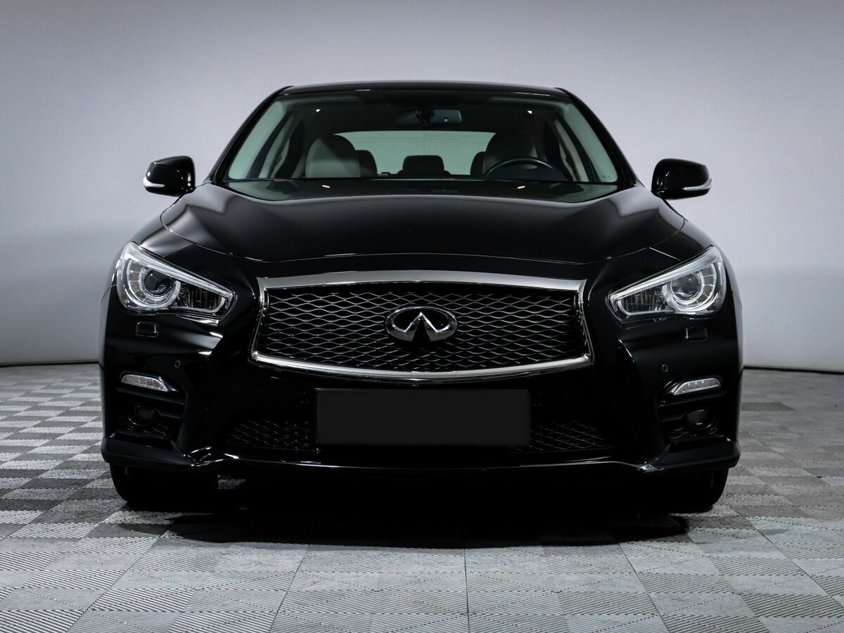Купить Infiniti Q50 с пробегом. Фото: #1