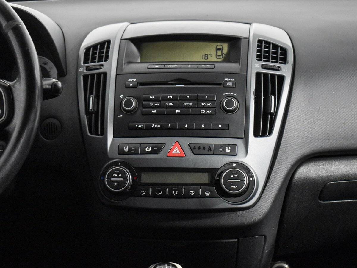 Купить Kia Ceed с пробегом. Фото: #12