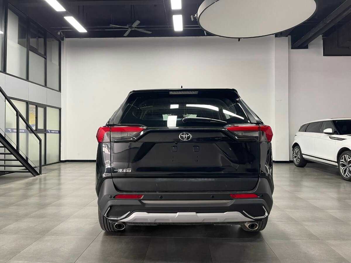 Купить Toyota RAV4 с пробегом. Фото: #4