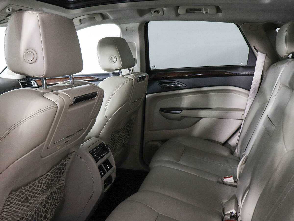 Купить Cadillac SRX с пробегом. Фото: #11
