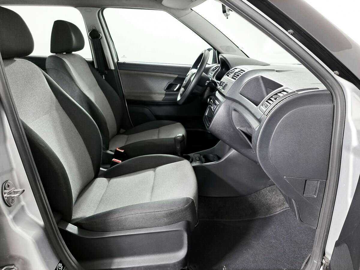 Купить Skoda Fabia с пробегом. Фото: #8