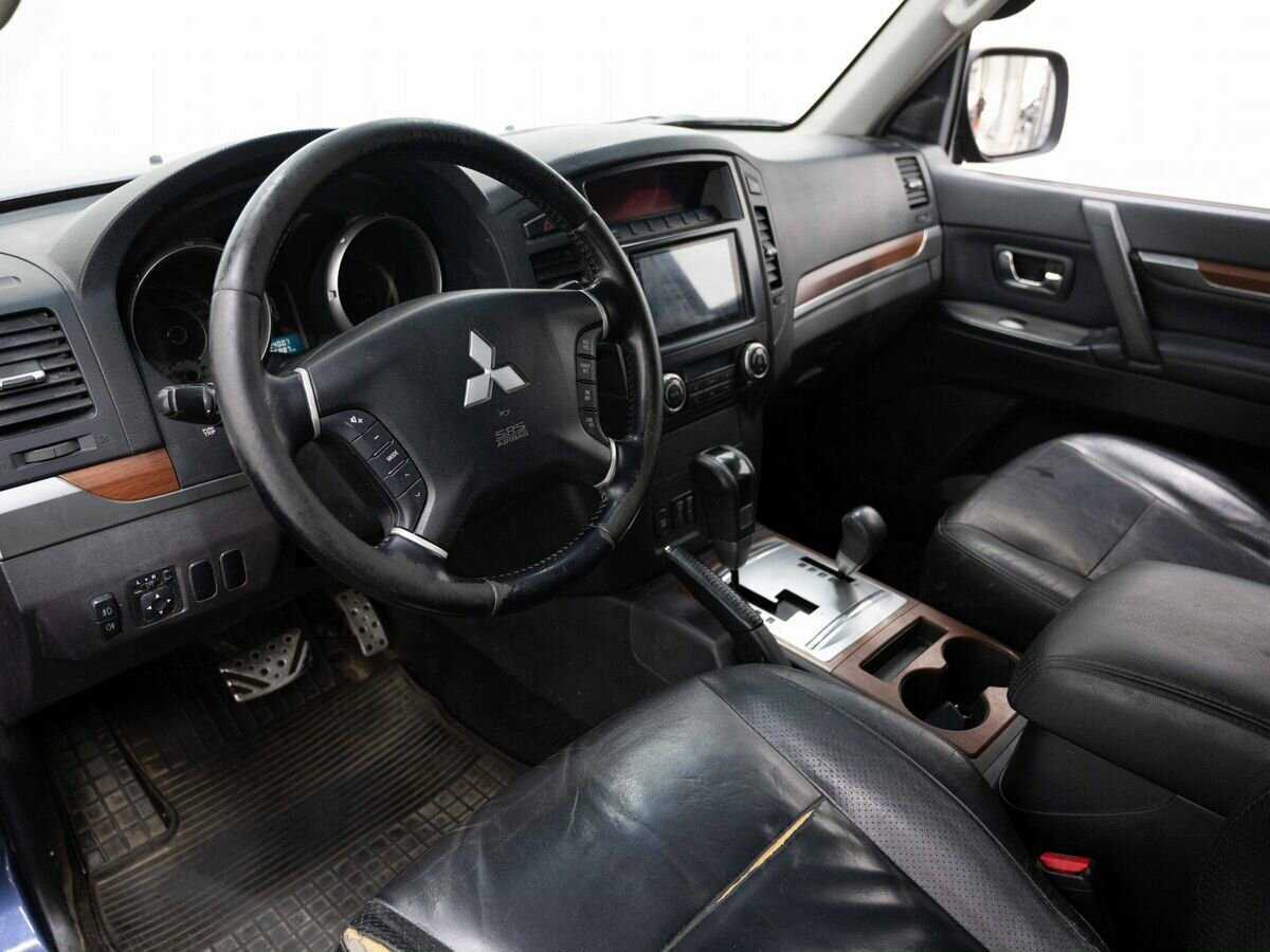 Купить Mitsubishi Pajero с пробегом. Фото: #6