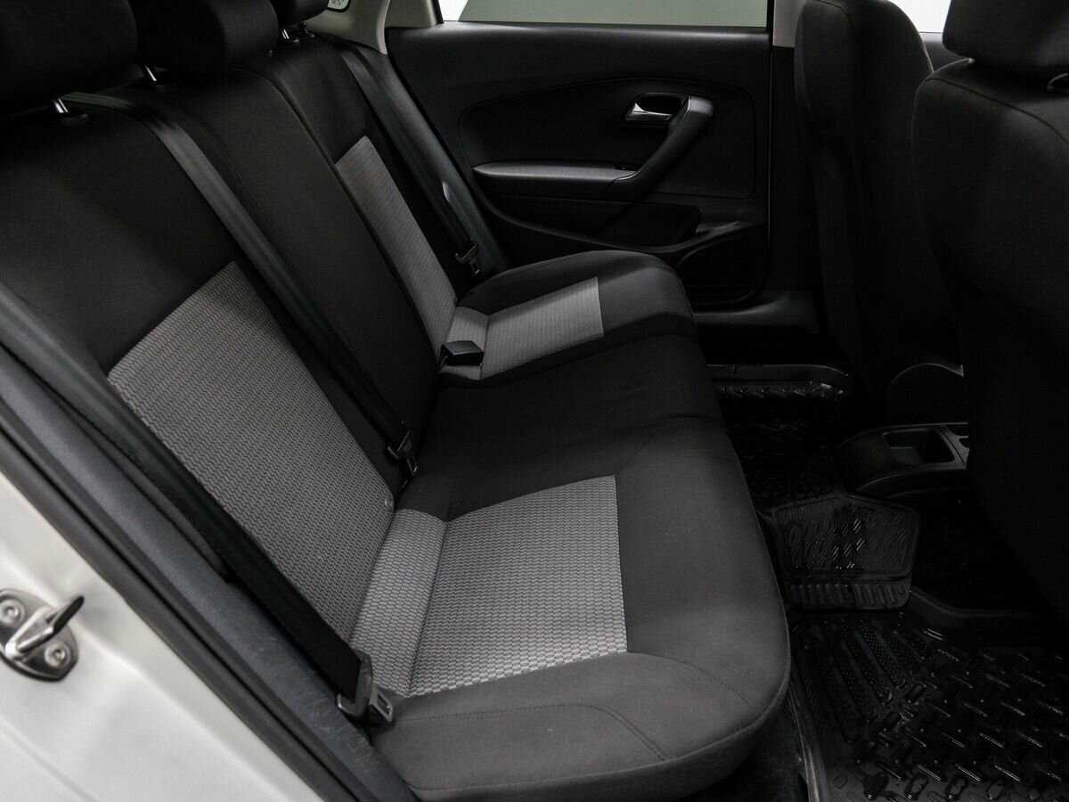 Купить Volkswagen Polo с пробегом. Фото: #8