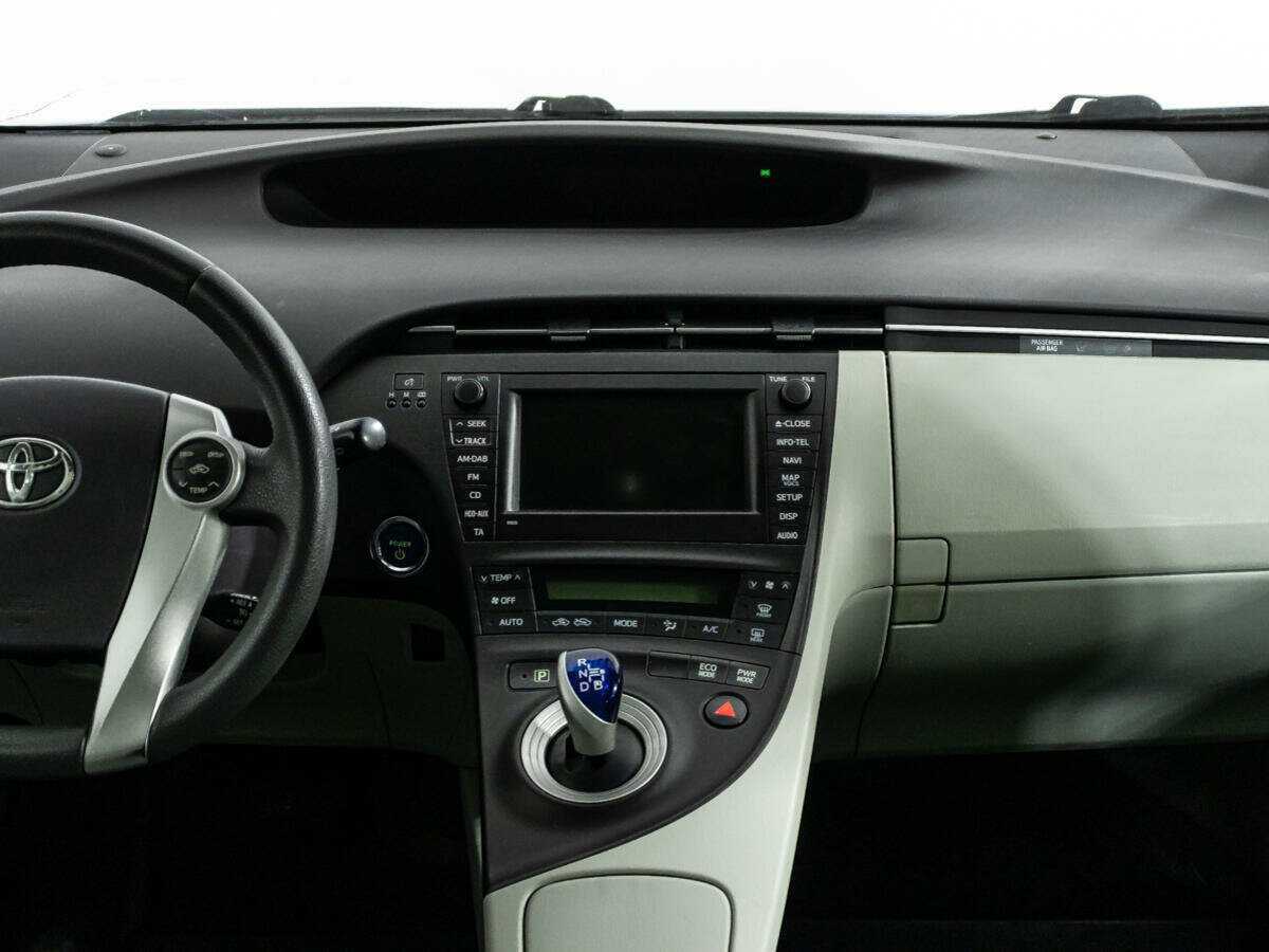 Купить Toyota Prius с пробегом. Фото: #13