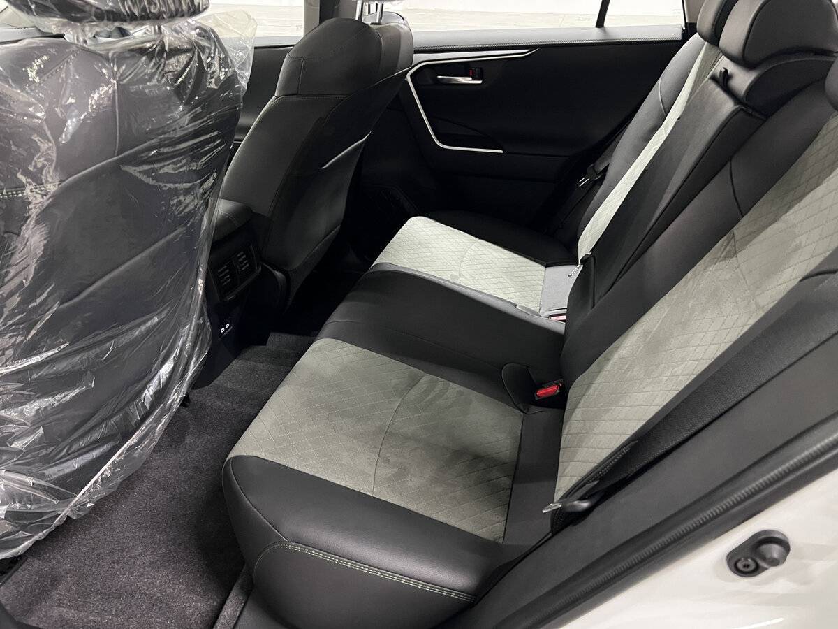 Купить Toyota RAV4 с пробегом. Фото: #11