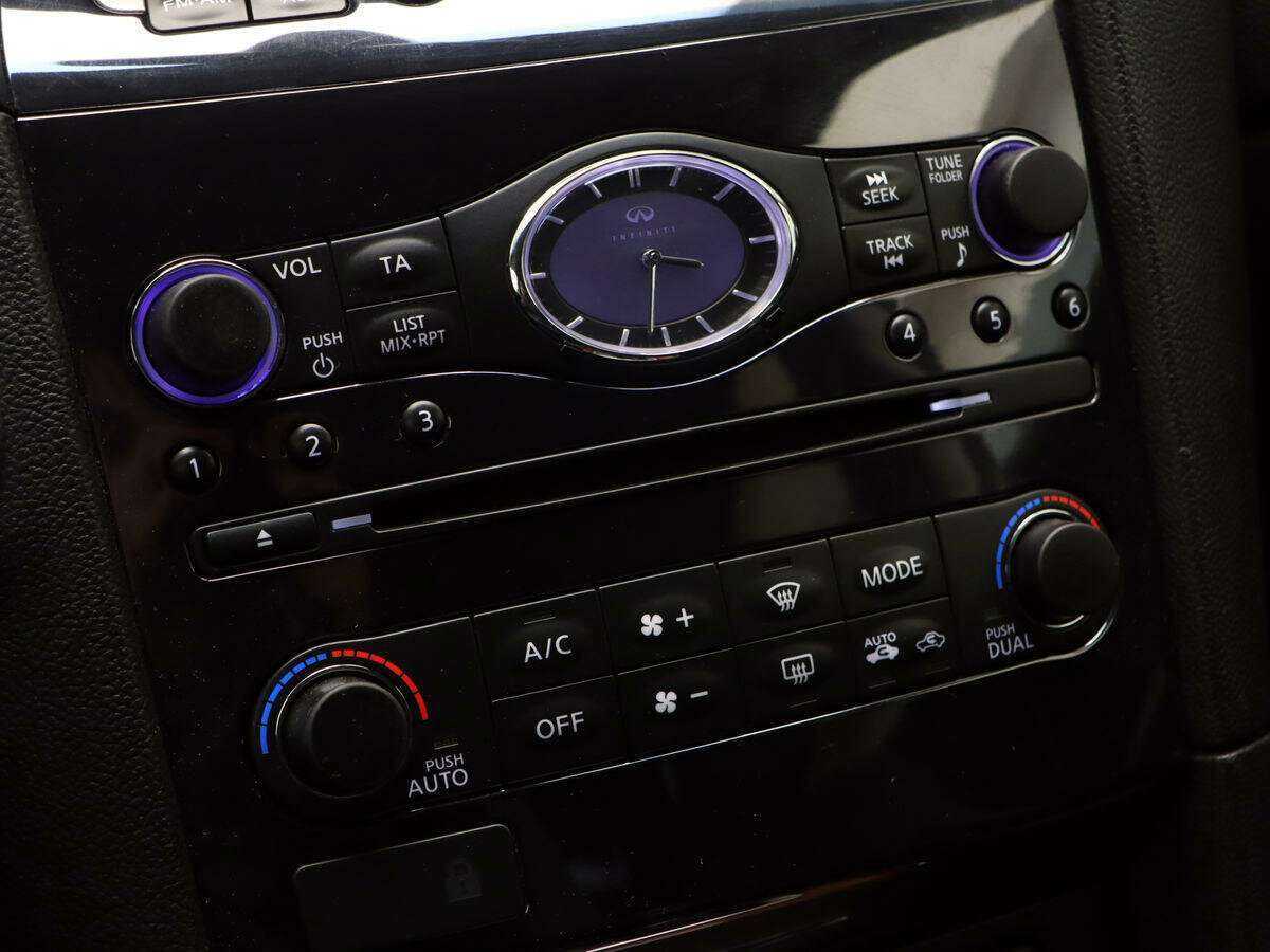 Купить Infiniti FX с пробегом. Фото: #14
