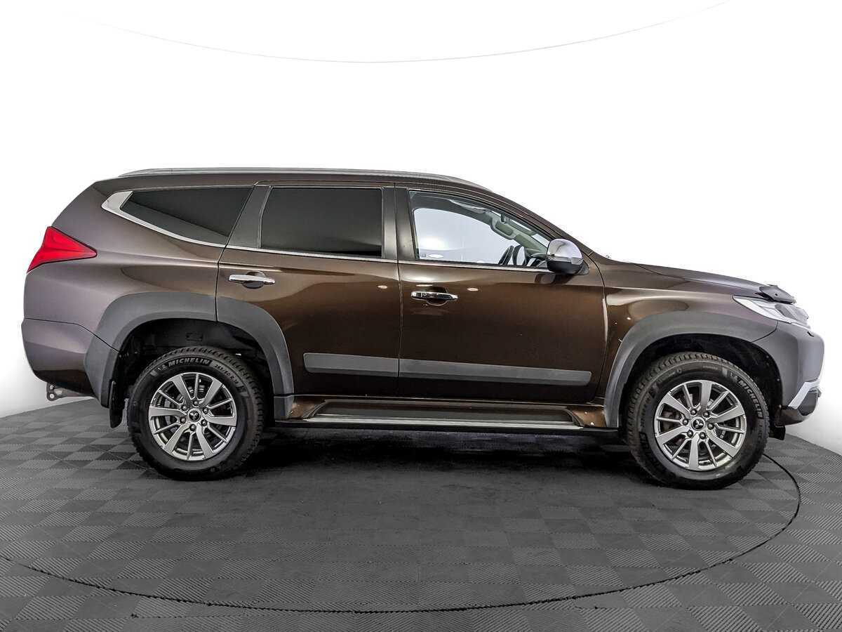 Купить Mitsubishi Pajero Sport с пробегом. Фото: #3