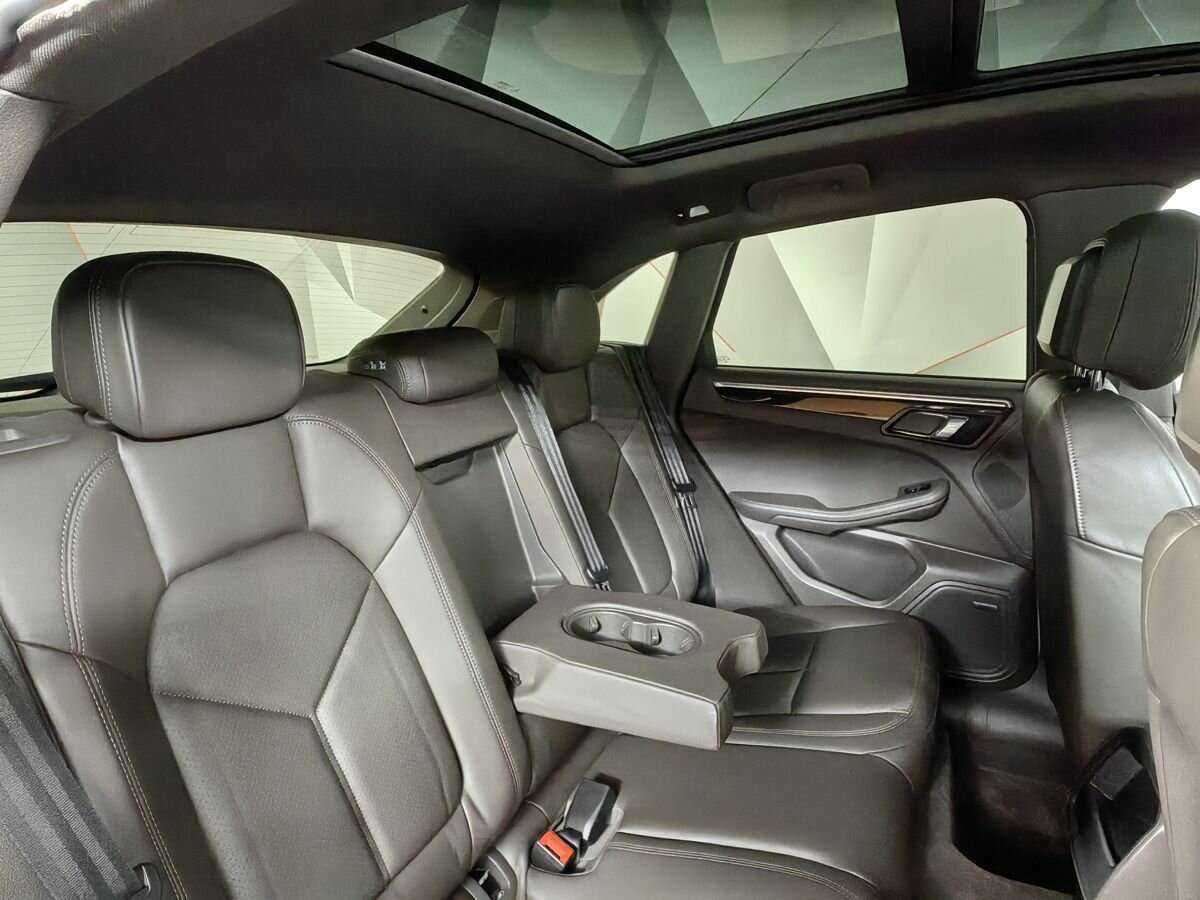 Купить Porsche Macan с пробегом. Фото: #10