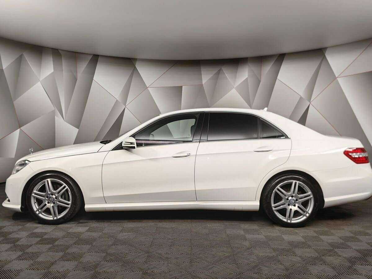 Купить Mercedes-Benz E-Класс с пробегом. Фото: #4