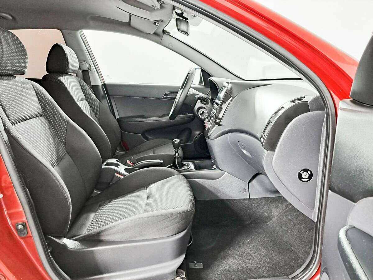 Купить Hyundai i30 с пробегом. Фото: #8