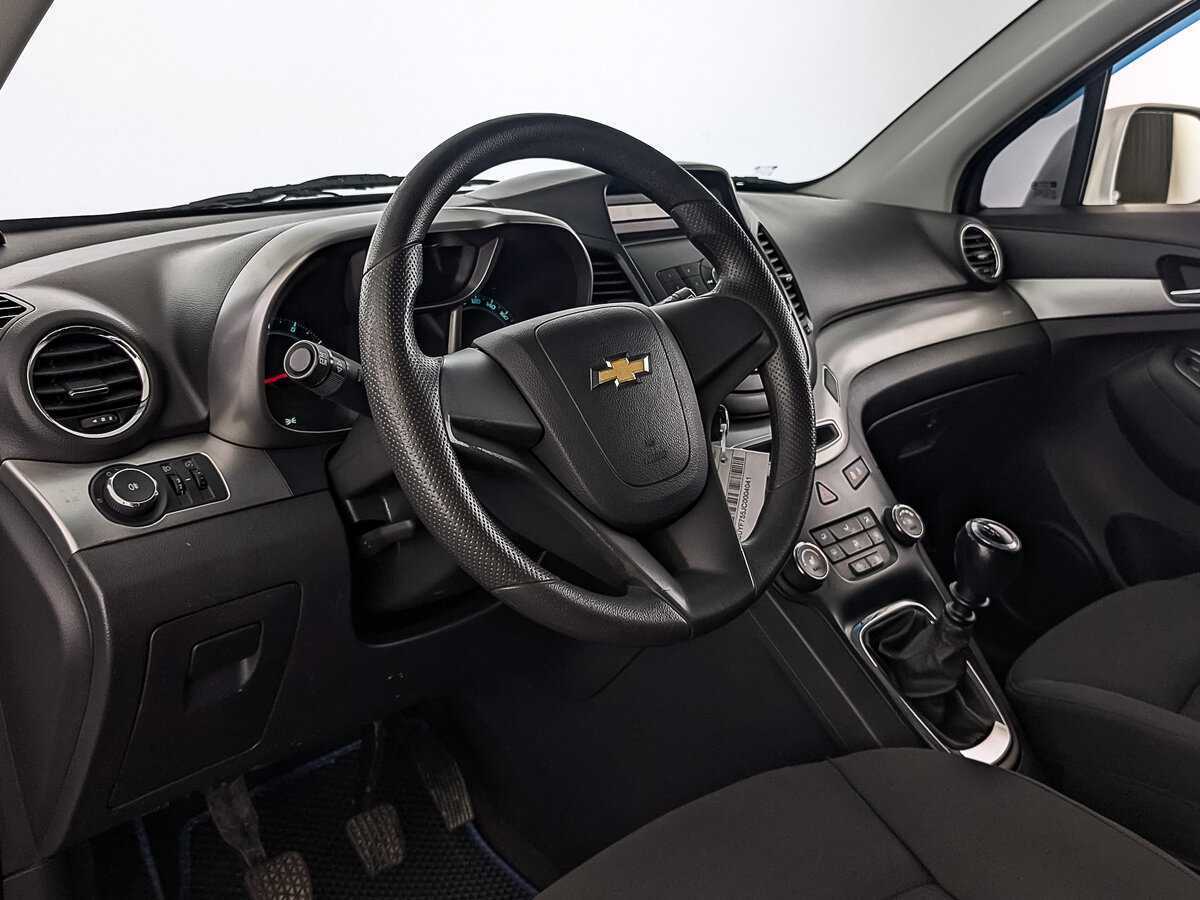 Купить Chevrolet Orlando с пробегом. Фото: #14