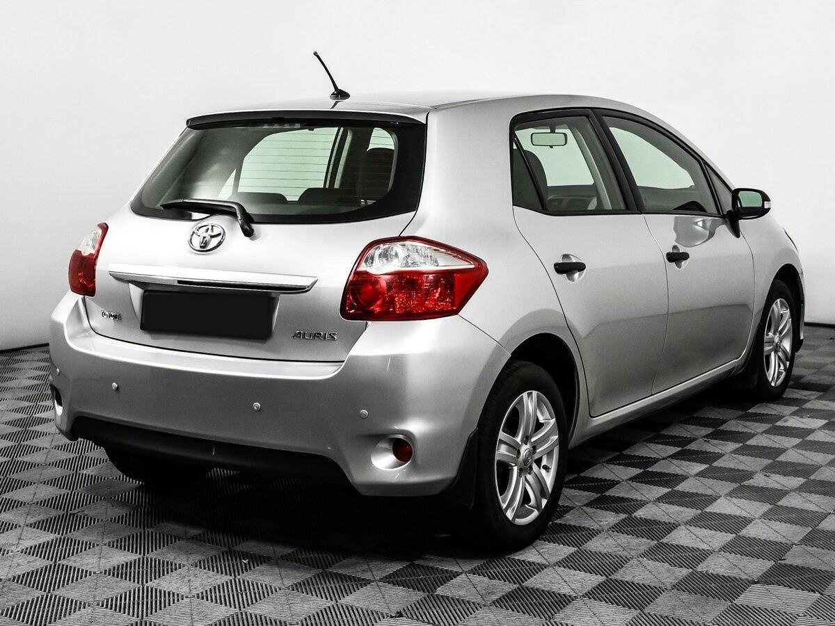 Купить Toyota Auris с пробегом. Фото: #4