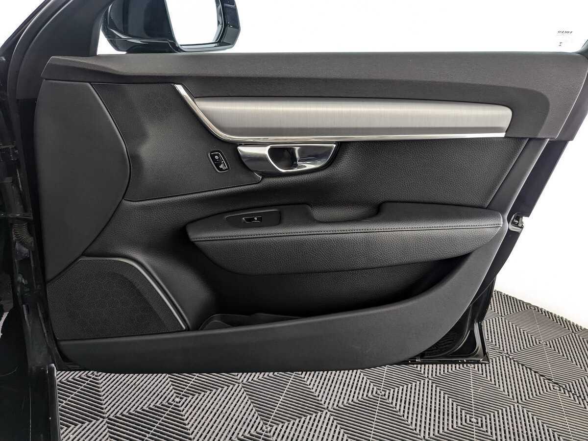 Купить Volvo S90 с пробегом. Фото: #20