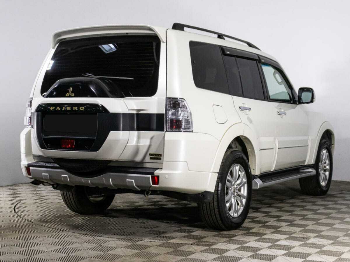 Купить Mitsubishi Pajero с пробегом. Фото: #4