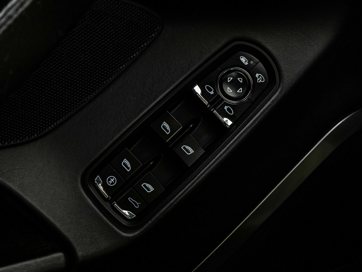 Купить Porsche Panamera с пробегом. Фото: #22