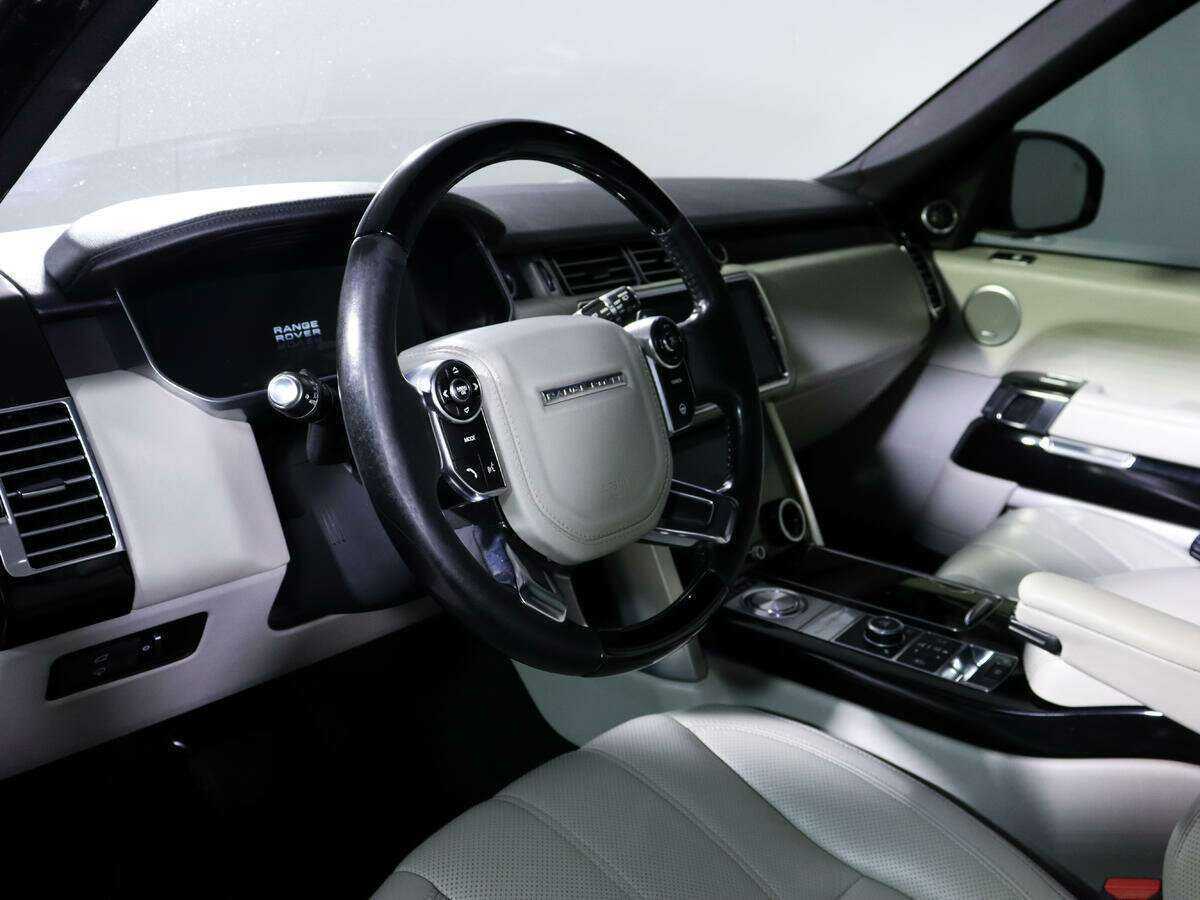 Купить Land Rover Range Rover с пробегом. Фото: #11