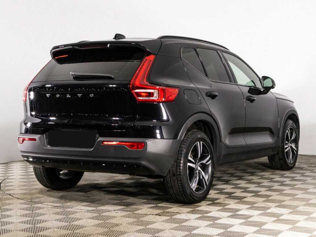 Купить Volvo XC40 с пробегом. Фото: #4