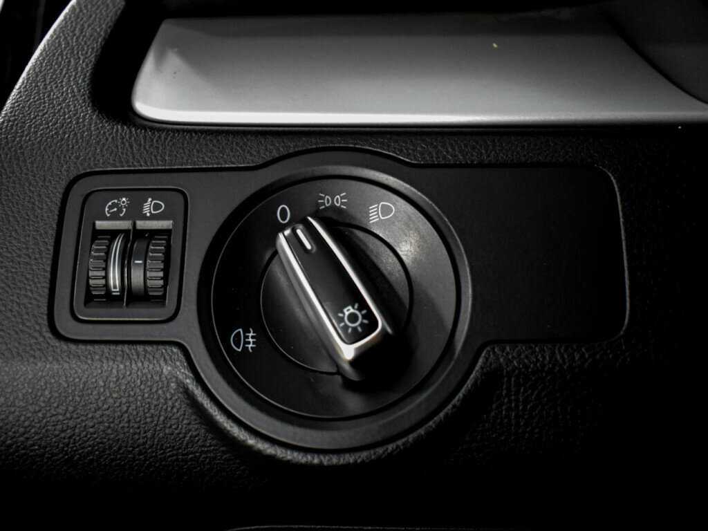 Купить Volkswagen Passat с пробегом. Фото: #6