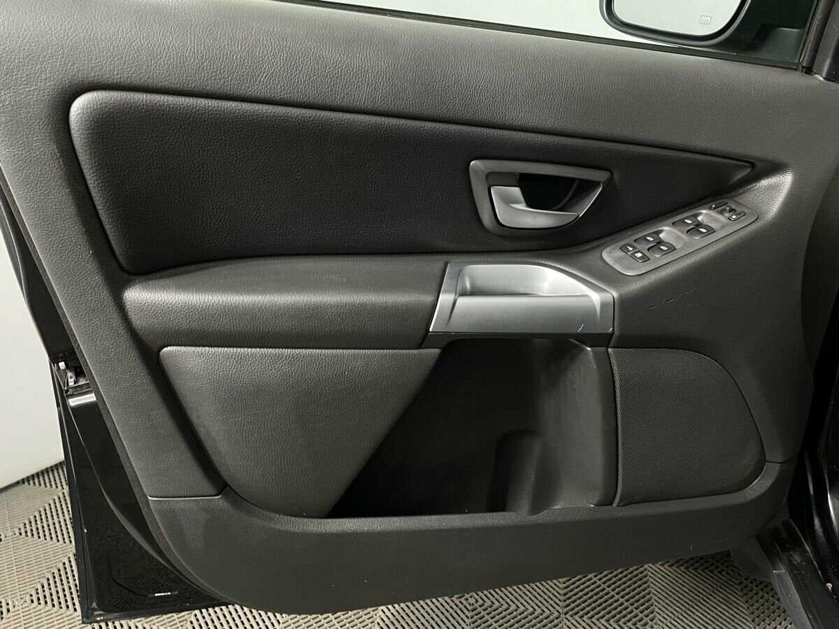 Купить Volvo XC90 с пробегом. Фото: #6