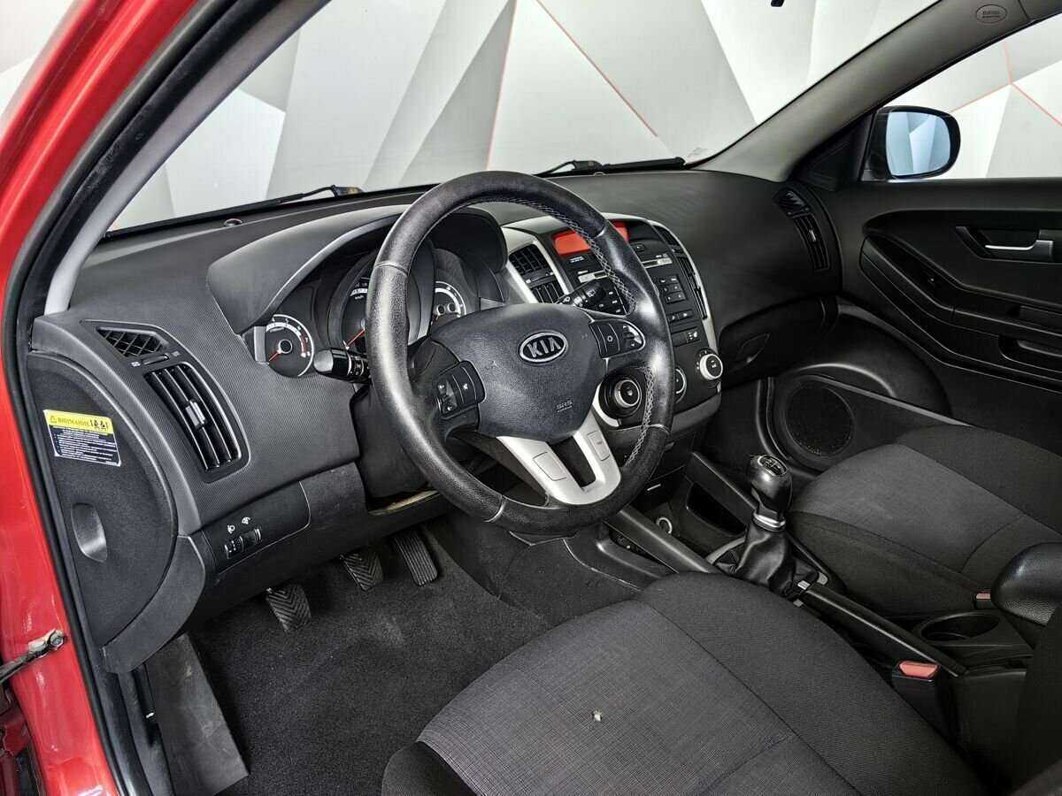 Купить Kia Ceed с пробегом. Фото: #13