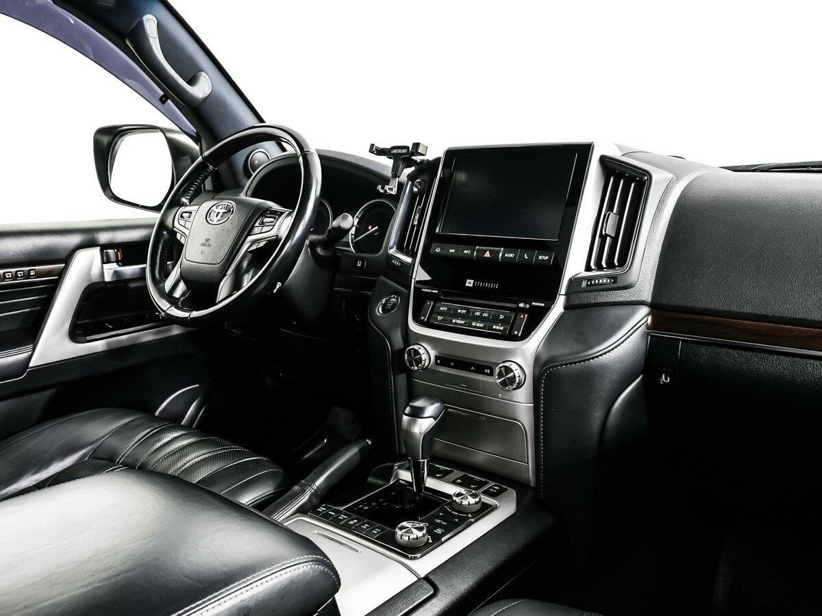 Купить Toyota Land Cruiser с пробегом. Фото: #8