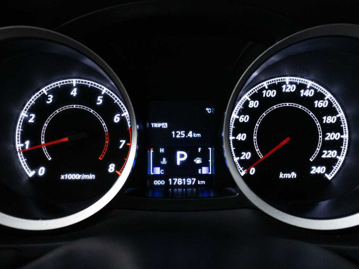 Купить Mitsubishi Lancer с пробегом. Фото: #11