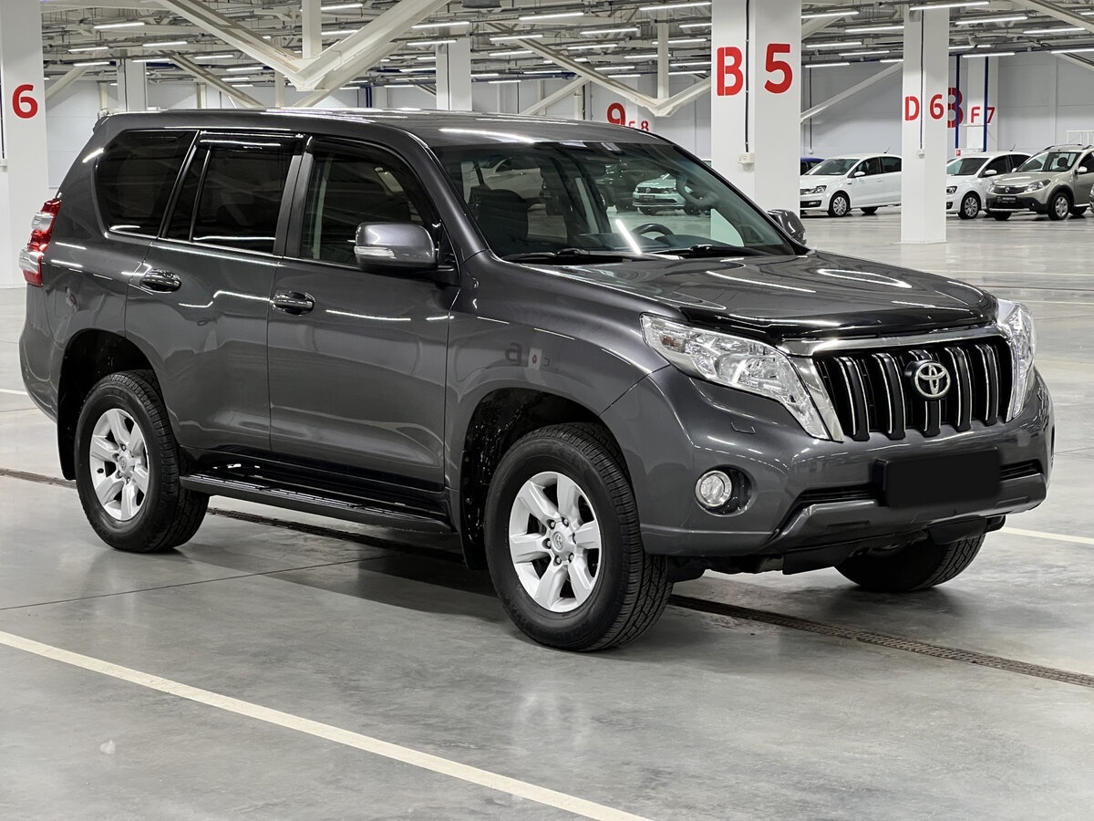 Купить Toyota Land Cruiser Prado с пробегом. Фото: #2