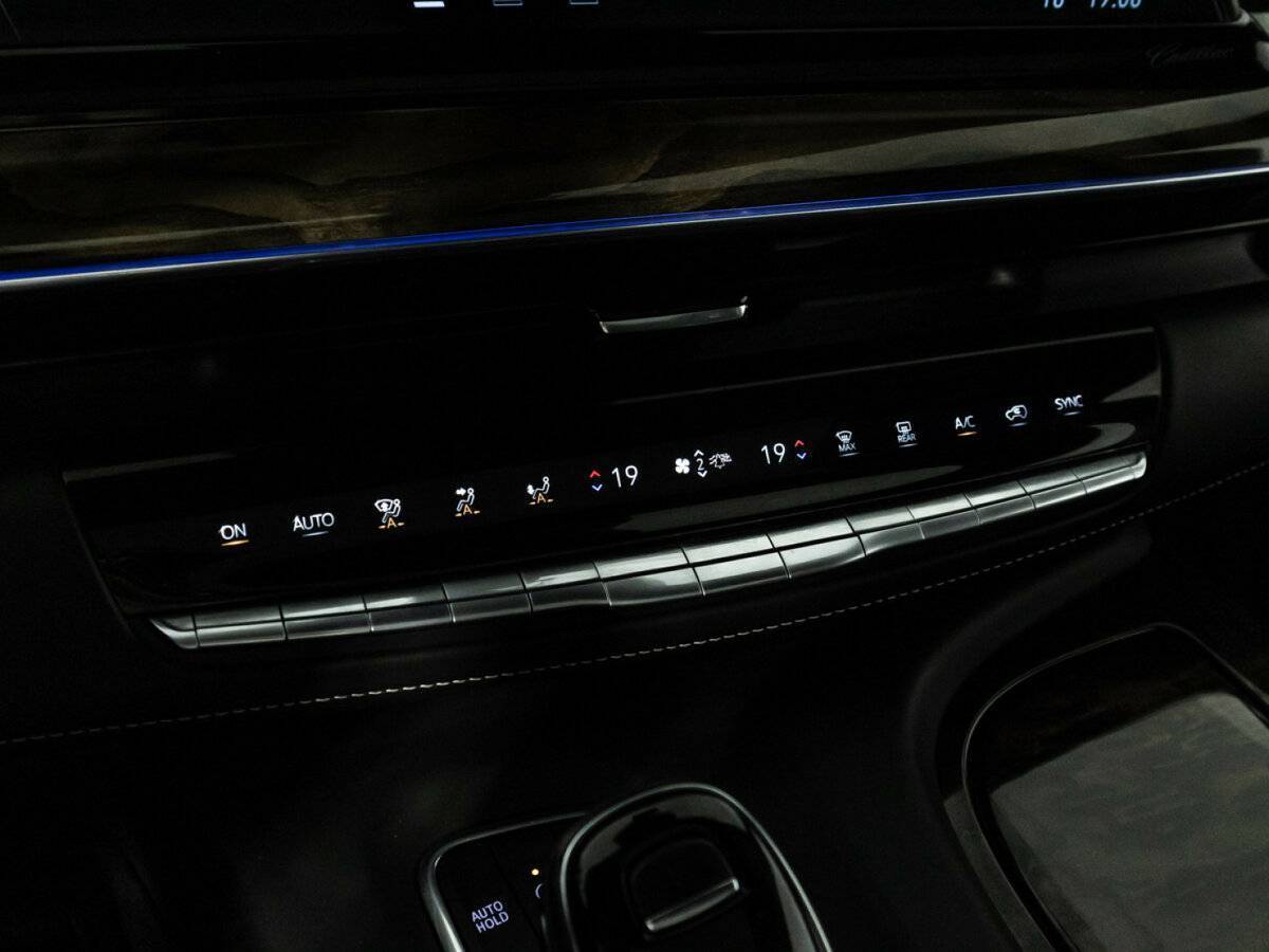 Купить Cadillac Escalade с пробегом. Фото: #28