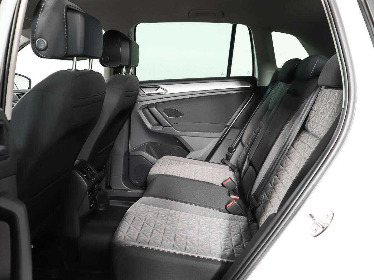 Купить Volkswagen Tiguan с пробегом. Фото: #9