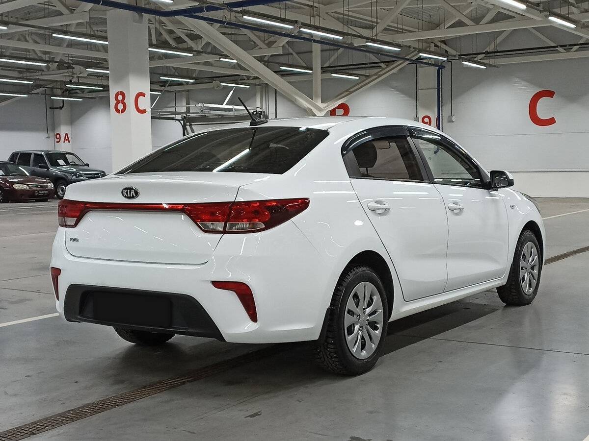 Купить Kia Rio с пробегом. Фото: #4