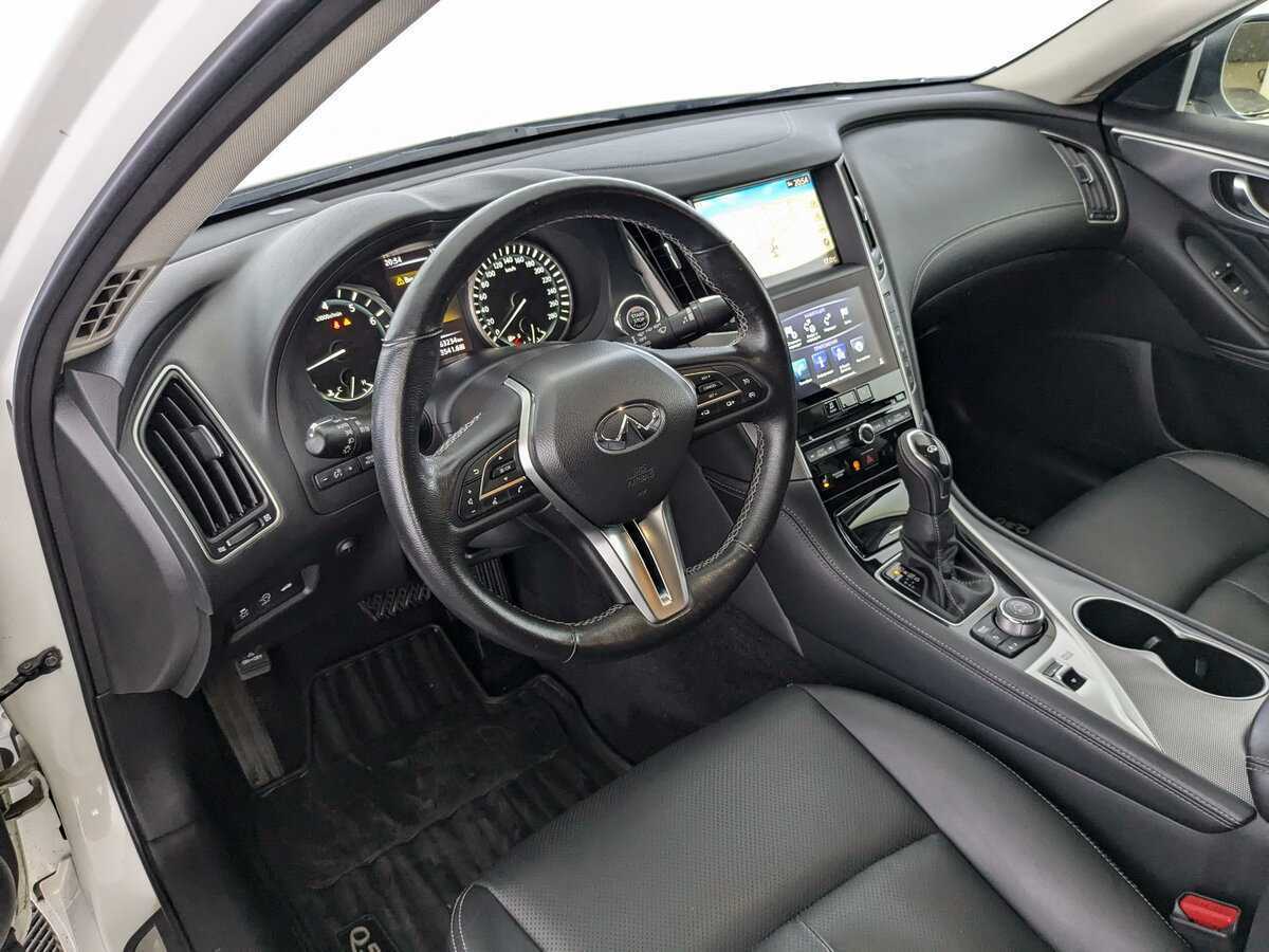 Купить Infiniti Q50 с пробегом. Фото: #13