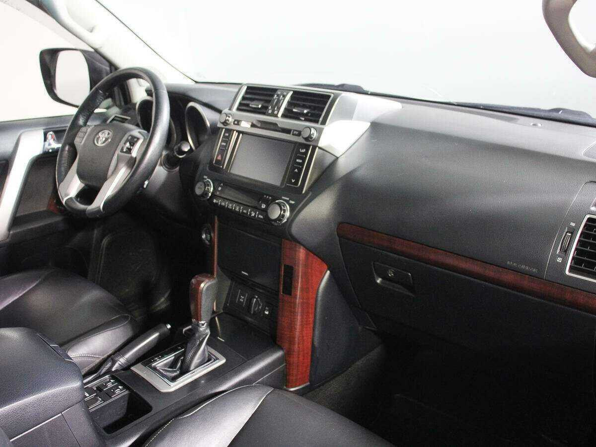 Купить Toyota Land Cruiser Prado с пробегом. Фото: #7