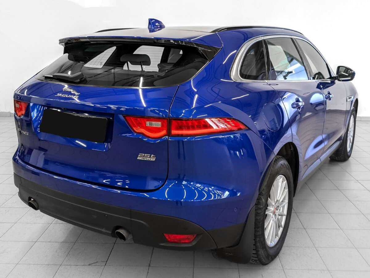Купить Jaguar F-Pace с пробегом. Фото: #4