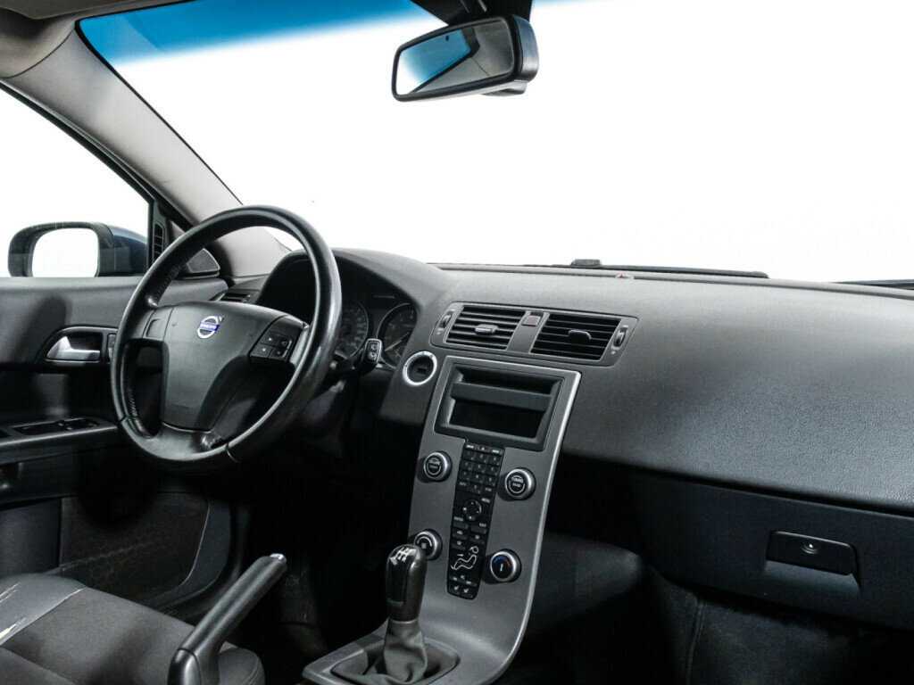 Купить Volvo C30 с пробегом. Фото: #8