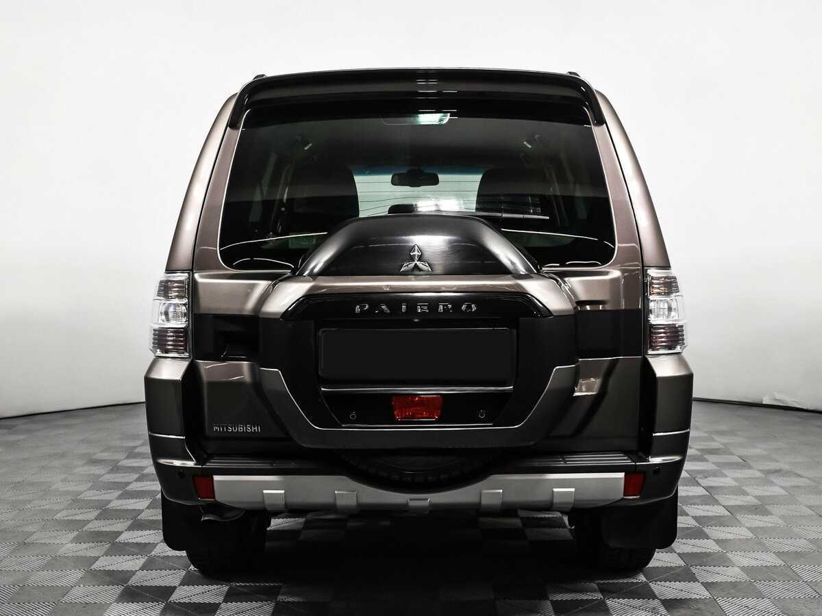 Купить Mitsubishi Pajero с пробегом. Фото: #5