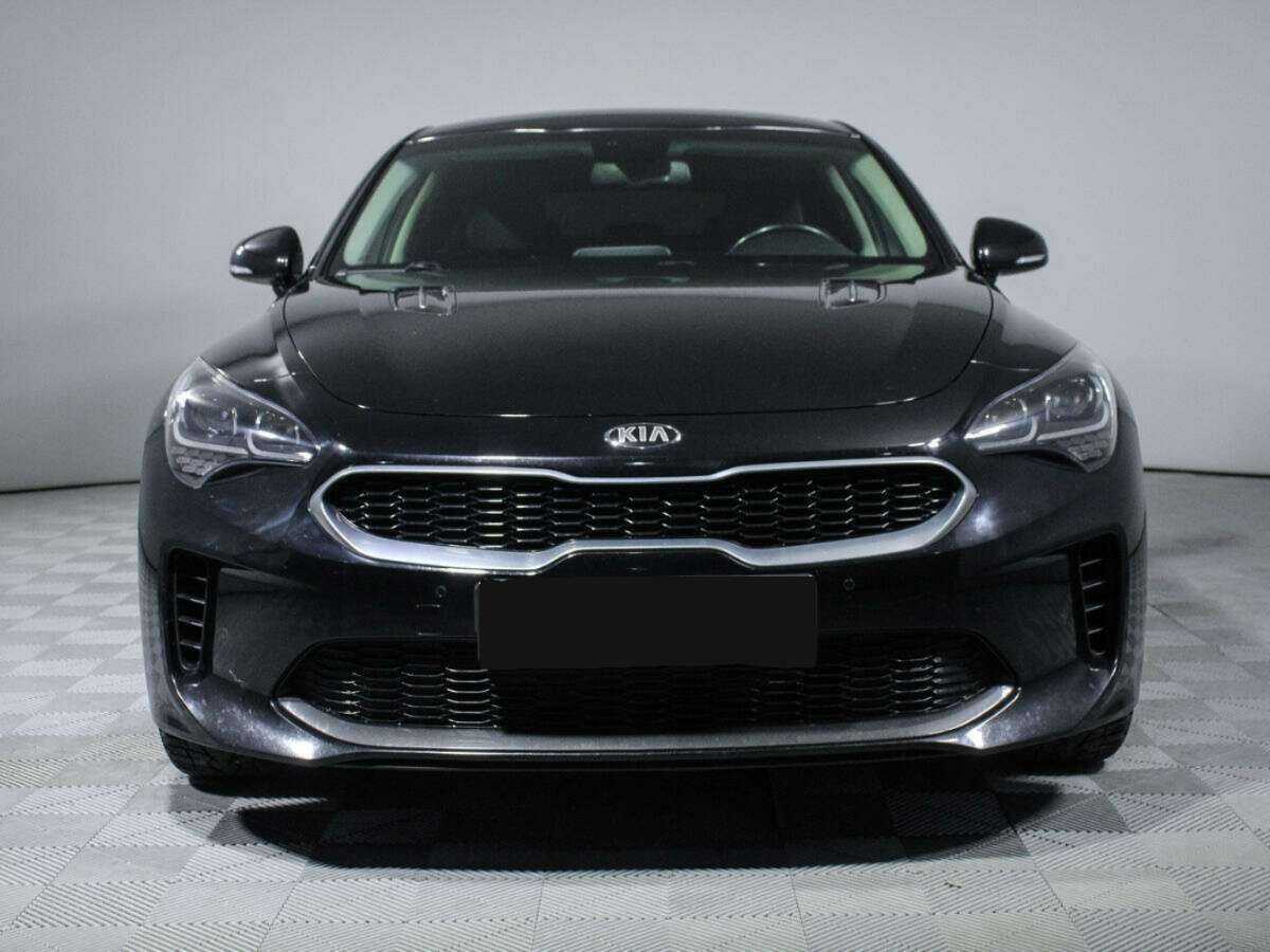 Купить Kia Stinger с пробегом. Фото: #1