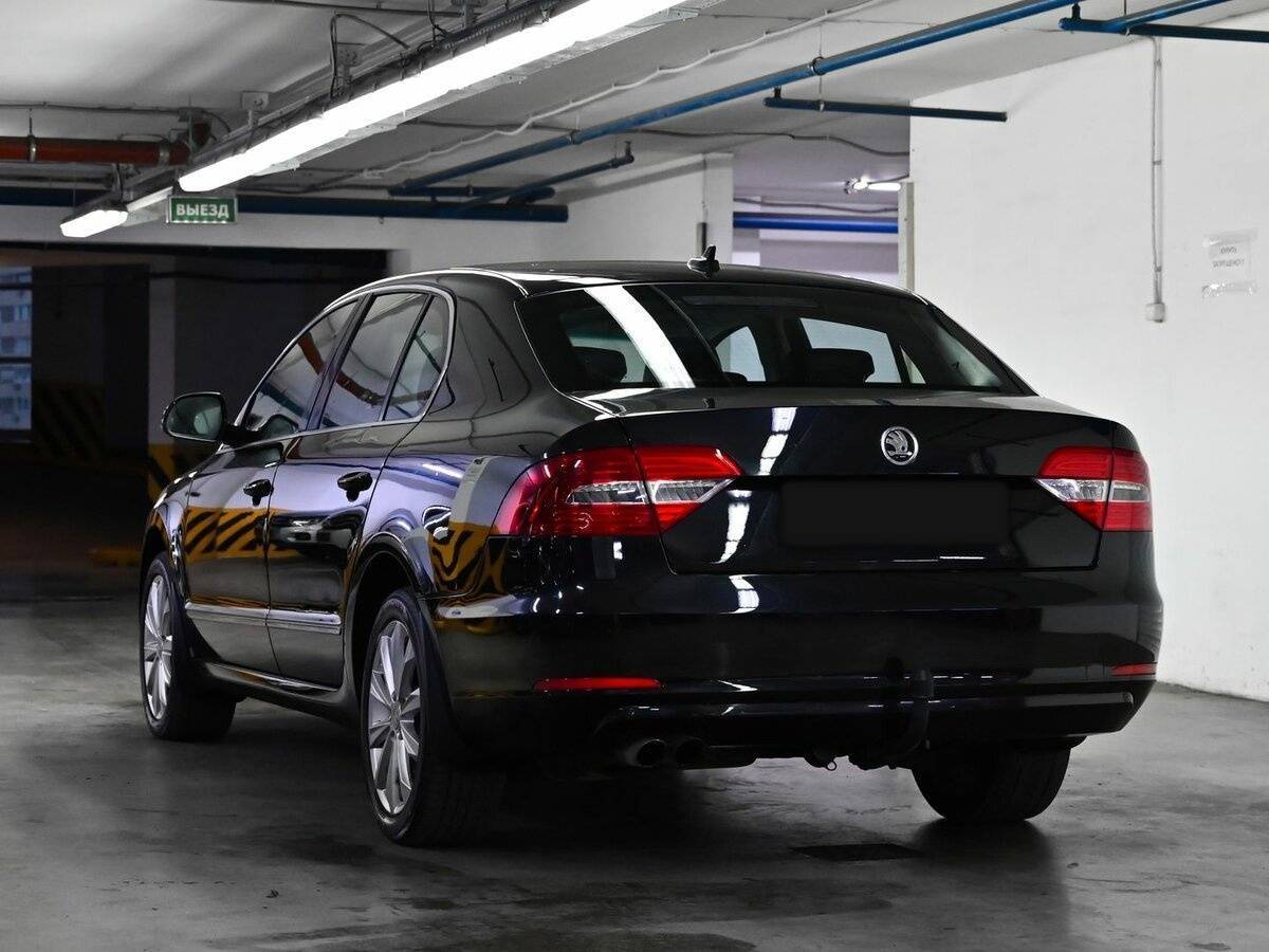 Купить Skoda Superb с пробегом. Фото: #2