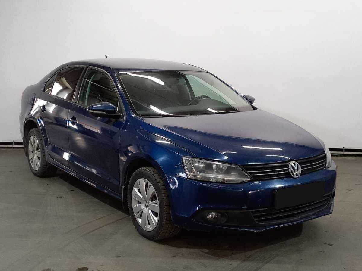 Купить Volkswagen Jetta с пробегом. Фото: #2