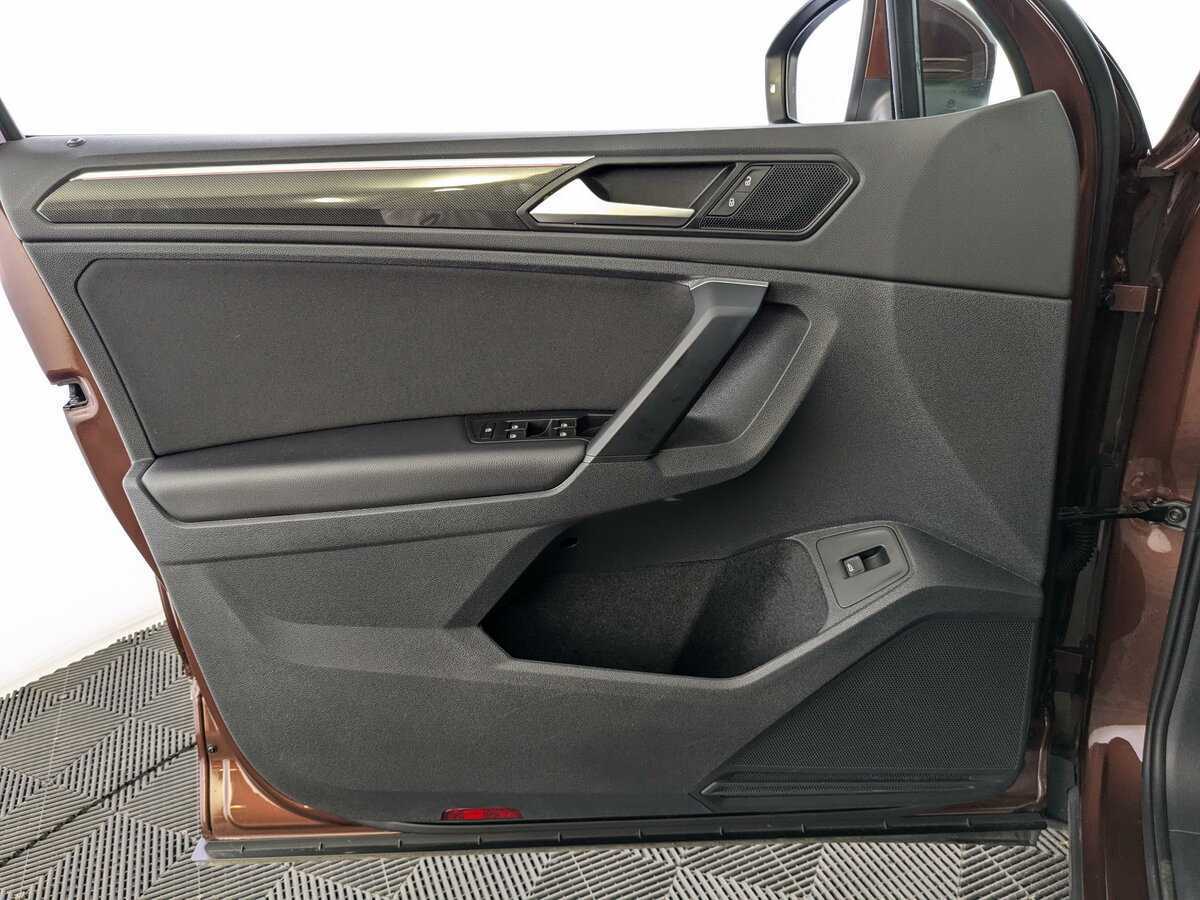 Купить Volkswagen Tiguan с пробегом. Фото: #11