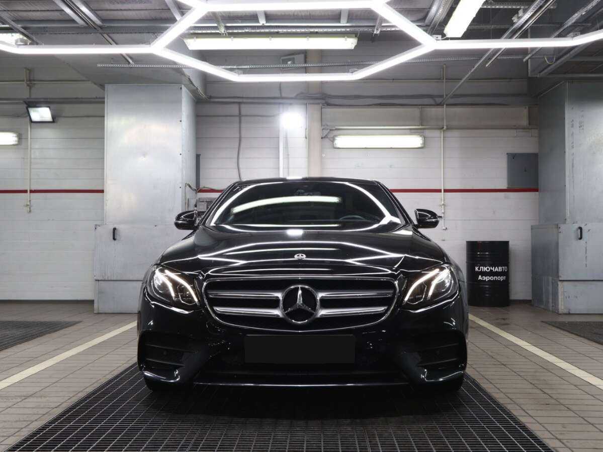 Купить Mercedes-Benz E-Класс с пробегом. Фото: #1