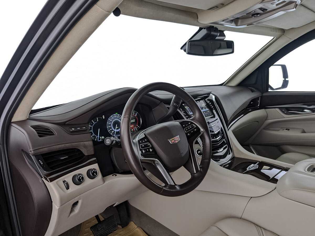 Купить Cadillac Escalade с пробегом. Фото: #12