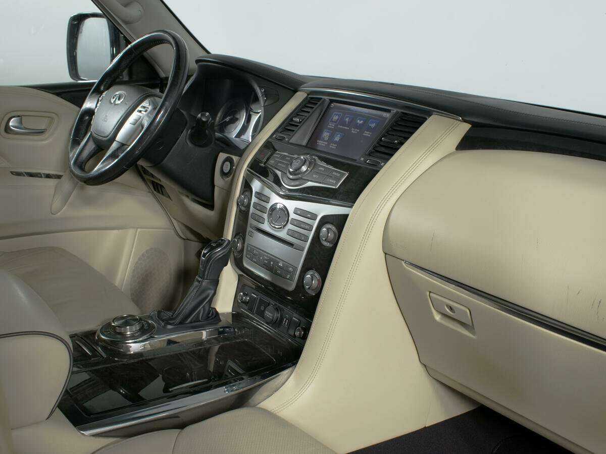 Купить Infiniti QX80 с пробегом. Фото: #10