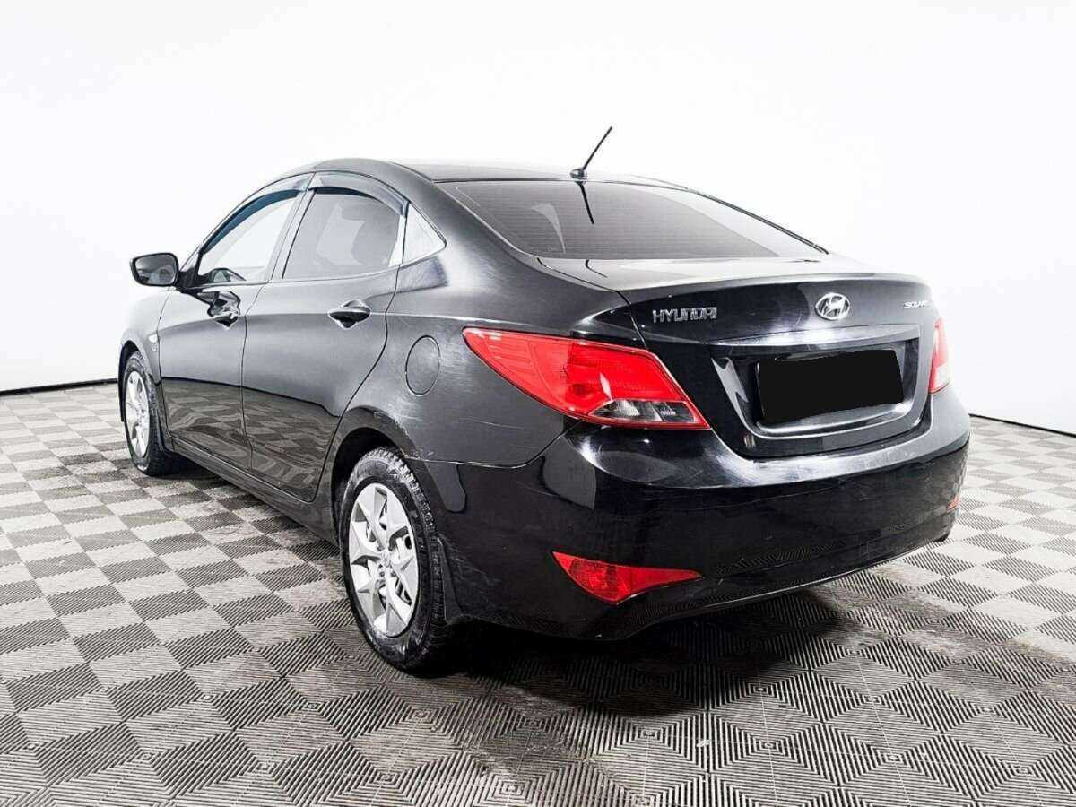 Купить Hyundai Solaris с пробегом. Фото: #5