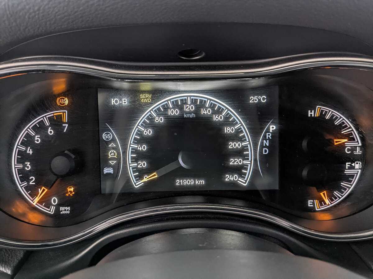 Купить Jeep Grand Cherokee с пробегом. Фото: #15